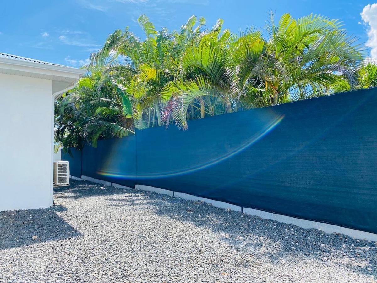 Villa Nomilou Beach Avec Acces Direct Plage 圣弗朗索瓦 外观 照片